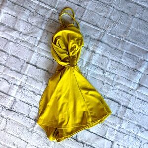 Akira Chicago cut out short dress/skort size L